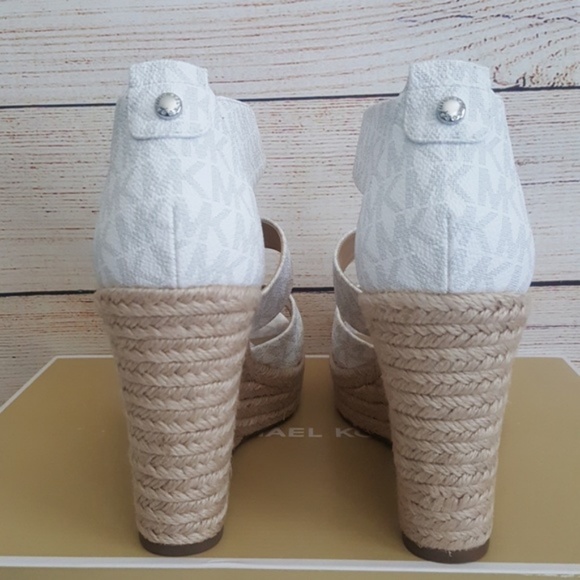 New Michael Kors Damita Wedge Sandals - Picture 4 of 5